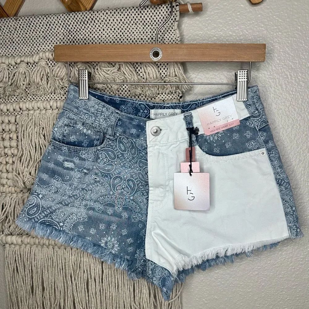Happily Grey Mixed Bandana Print Jean Shorts (5/27)